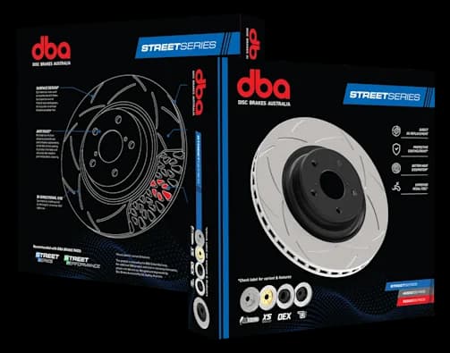 Disques DBA Street Series - Amélioration OE avec revêtement protecteur et meilleure dissipation thermique Emballage de disque DBA Street Series montrant la boîte avec schéma détaillé à gauche et disque rainuré réel à droite